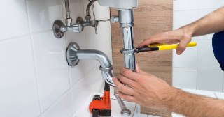 Сантехнические работы Куйбышев цена 467 руб. Услуги сантехника